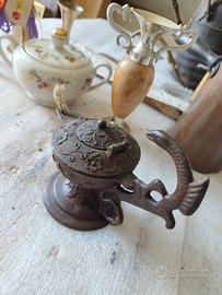 antica lampada ad olio epoca 800