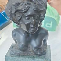 Busto femminile liberty