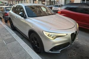 Alfa Romeo Stelvio Q4 210 CV 