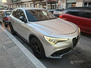 Alfa Romeo Stelvio Q4 210 CV 