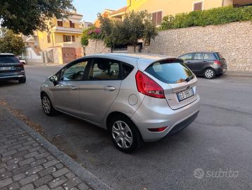 Ford Fiesta 1.4 Tdi 5 Porte