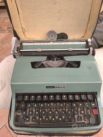 OLIVETTI Lettera 32Vintage+ radio Larsen omaggio. 