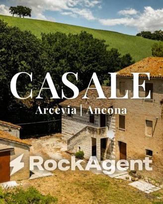 Rustico / Casale di 307 m² con più di 5 locali e b