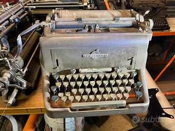 Macchina da scrivere Underwood