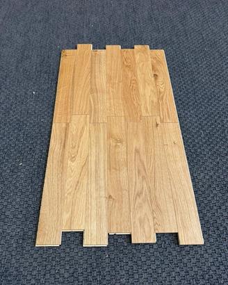 Listello parquet rovere con pochi nodi a Parma