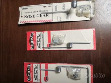 Carrelli anteriori aereo 