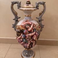 Anfora in Capodimonte