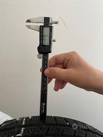 4 Gomme invernali Continental 175/65 R15 84T