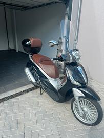 Beverly 300 ie pari al nuovo