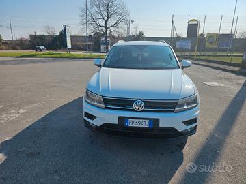 Volkswagen Tiguan 2.0 TDI SCR DSG Sport BlueMotion