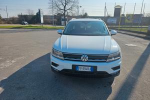 Volkswagen Tiguan 2.0 TDI SCR DSG Sport BlueMotion