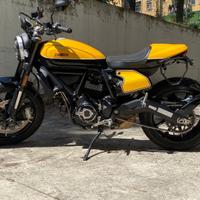 Ducati scrambler full throttle cambio con Tmax