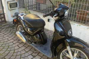 SCARABEO NERO 50CC 2014