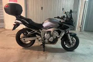 Yamaha Fazer 600