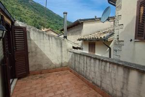 Leonessa - Palazzetto cielo terra centro storico