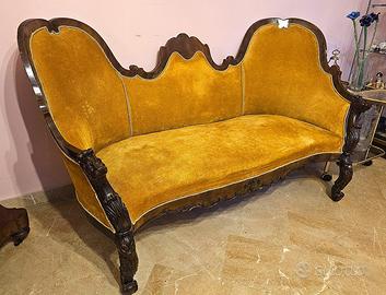 Divano d'epoca due posti in velluto