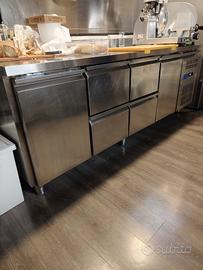 Tavolo refrigerato acciaio 4 cassetti 223x70