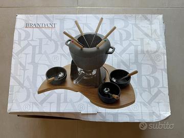 Set FONDUTABrandani 17 pezzi ghisa e bamboo -NUOVO