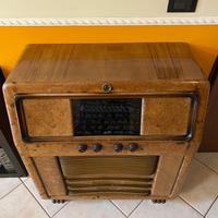 Mobili antichi per casa ed un vogatore