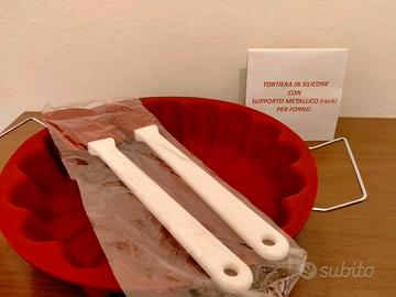 Tortiera in silicone + paletta + pennello