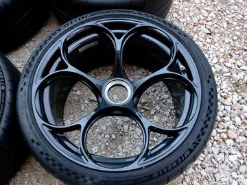 cerchi e gomme nuove 20 originali alfa romeo 