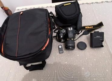 Reflex Nikon 3300 comolet8di obiettivo 18 55 zaino