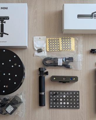 Scanner 3D Revopoint MINI + Turntable + Stabilizer