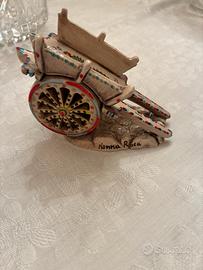 Carretto siciliano in ceramica smaltata, lucida
