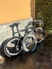 Bici da crono con 3 ruote