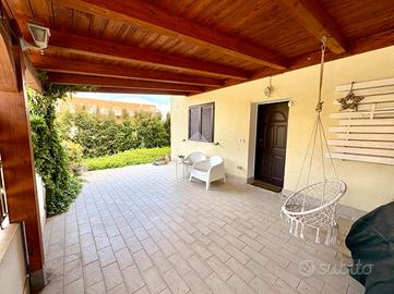 VILLA A SCHIERA A LAMEZIA TERME