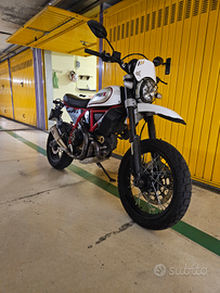 Ducati Scrambler Desert Sled 2020 accessoriata