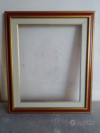 8 cornici in legno con passepartout e vetro