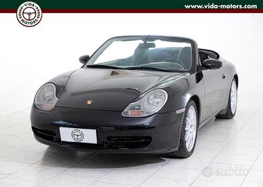 Porsche 911 v. 996 Carrera 4 Cabrio