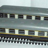 N° 2 modellini di Vagoni  ferroviari passeggeri