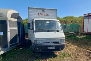 Nissan trade 3.0 turbo diesel 