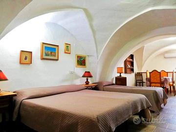 Casa da 4 a 30 posti a gallipoli leggi