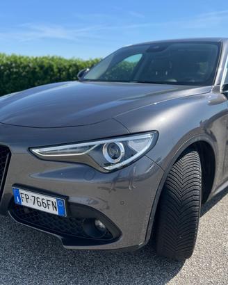 Alfa Romeo Stelvio 2.2 Turbodiesel 180 CV AT8 Q4 E