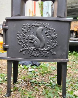 stufa legna iconica "morso" originale in ghisa