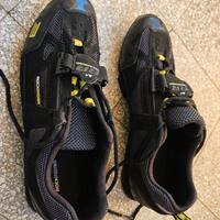 Scarpe da bicicletta con attacchi + accessori bici