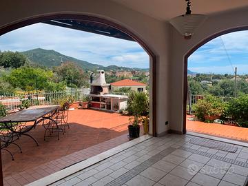 Porzione di villa bifamigliare