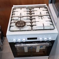 cucina Beko 4 fuochi con forno elettrico ventilato