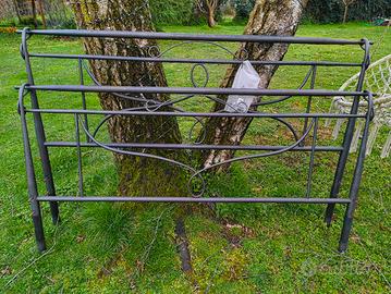 Letto matrimoniale in ferro 