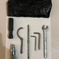 KIT ATTREZZI SOTTO SELLA ORIGINALI PIAGGIO LIBERTY