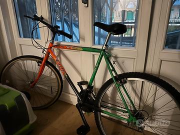 Bicicletta mountain bike (MTB) rigida