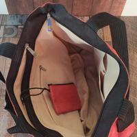Borsa capiente rossa e nera con tasche interne – i