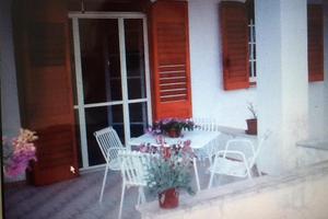 Villetta ind. Padula bianca 300 mt dal mare