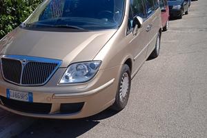 Lancia Phedra anno 2004