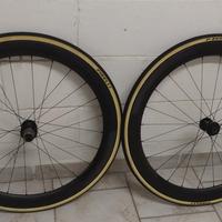 ruote in carbonio Novatec R5