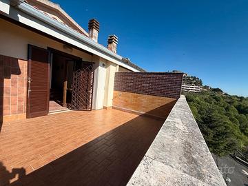 Appartamento ristrutturato con terrazzo panoramico