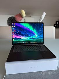 HP Spectre x360 14" – Ultra 7 / 32GB RAM/ 2TB SSD